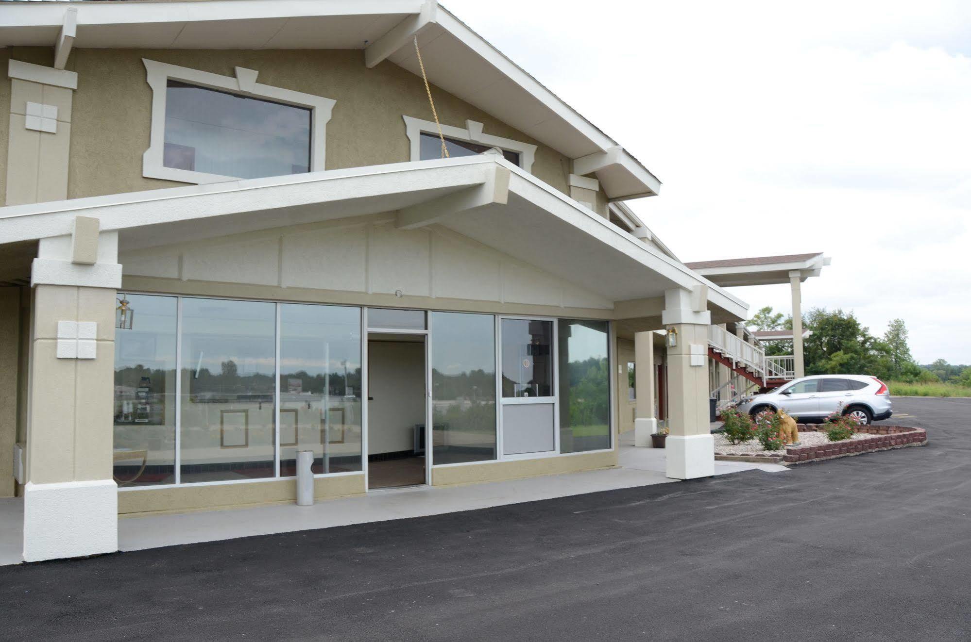 Big Spring Inn マディソンビル エクステリア 写真